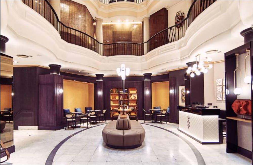 Occidental Leon Alfonso V酒店 外观 照片