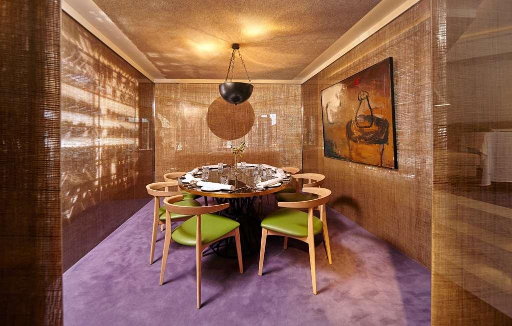 Occidental Leon Alfonso V酒店 外观 照片