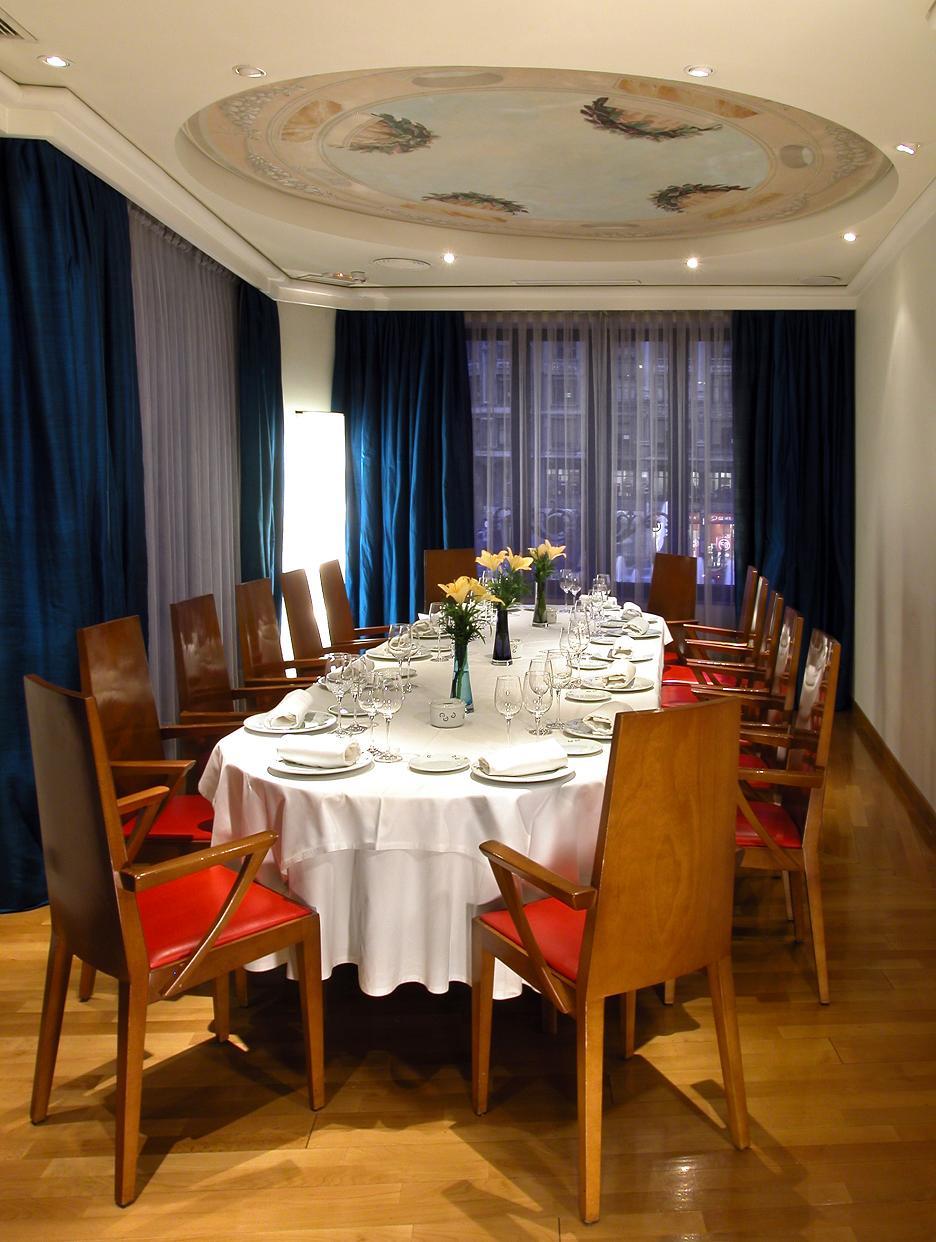 Occidental Leon Alfonso V酒店 餐厅 照片