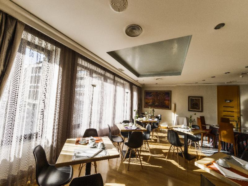 Occidental Leon Alfonso V酒店 外观 照片