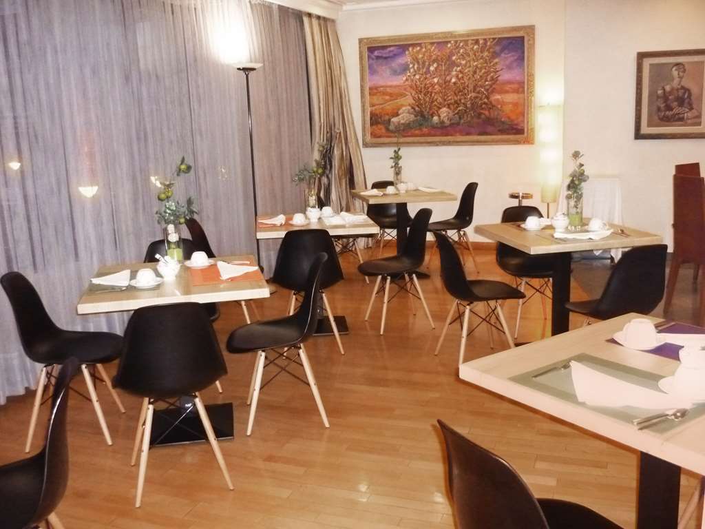 Occidental Leon Alfonso V酒店 餐厅 照片